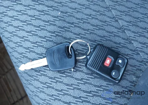 2003 Ford Escape Xlt из США, поврежденный, VIN 1FMYU93103KE04520